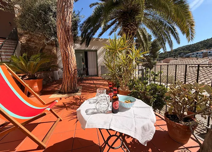 Recently Renovated Duplex-Garden 50M Tamariu Beach